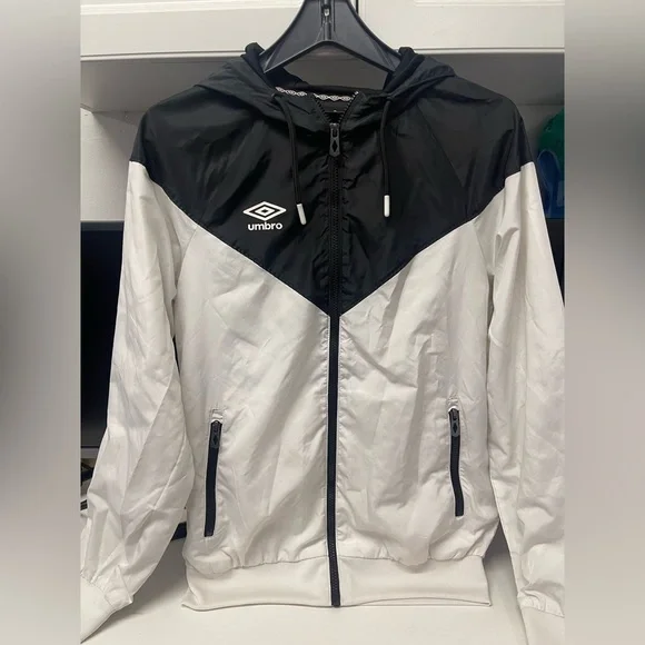 Umbro Men's Black and White Windbreaker - Picture 2 of 5